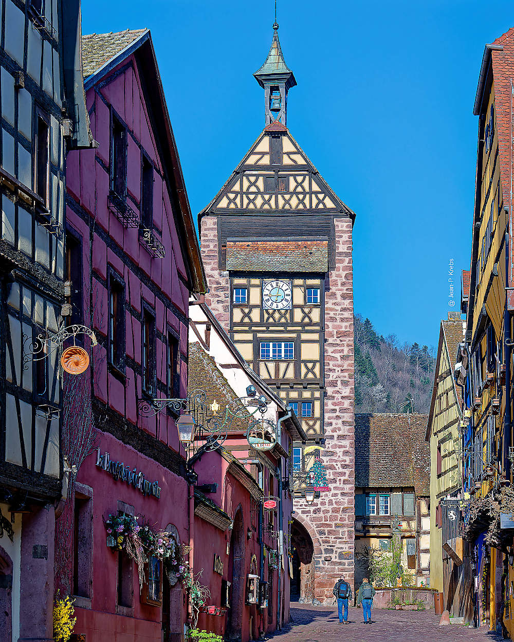 Der mittelalterliche Turm von Dolder (1291), Wahrzeichen von Riquewihr im Elsass.