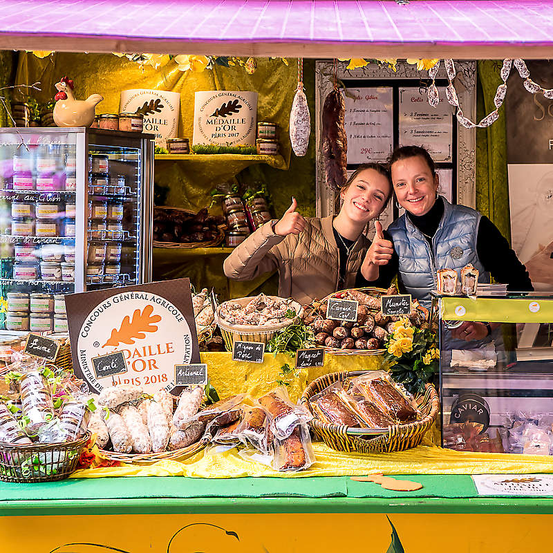 In Colmar, at the Easter and Spring markets, good local Alsace products are king!